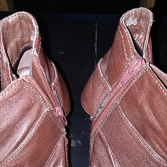 Heels - Picture 3 of 4